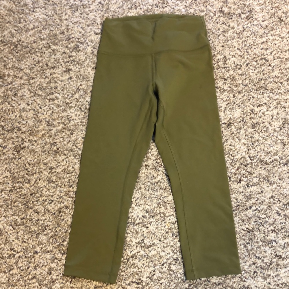 Lululemon wunder under crops